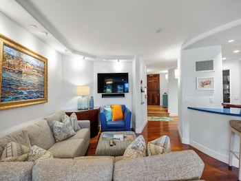 Condo, 2 Bedrooms (162)