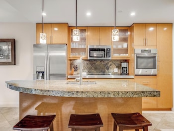 Condo, 2 Bedrooms (112)