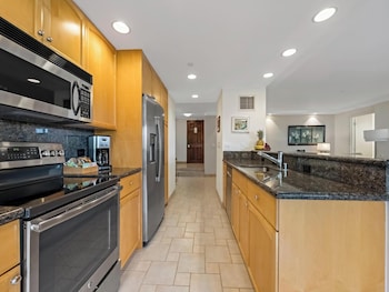 Condo, 2 Bedrooms, Ocean View (164)
