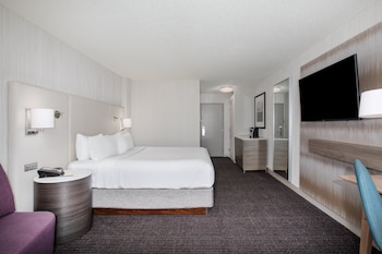 Standard Room, 1 King Bed