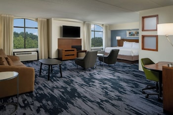 Suite, 1 Bedroom, Corner (Mobility Accessible, Tub)