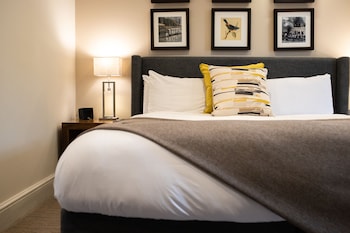 Premium Room, 1 King Bed, Accessible