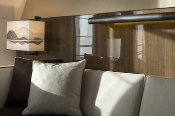 Premium Room, 1 King Bed with Sofa bed