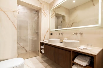 Deluxe Room, City View